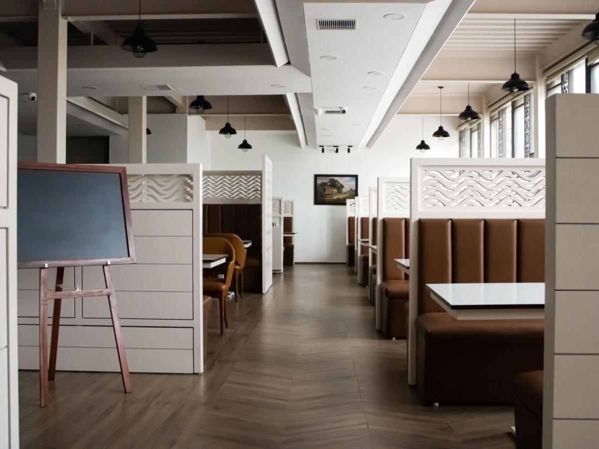 The Runway Hotel Коччи Экстерьер фото